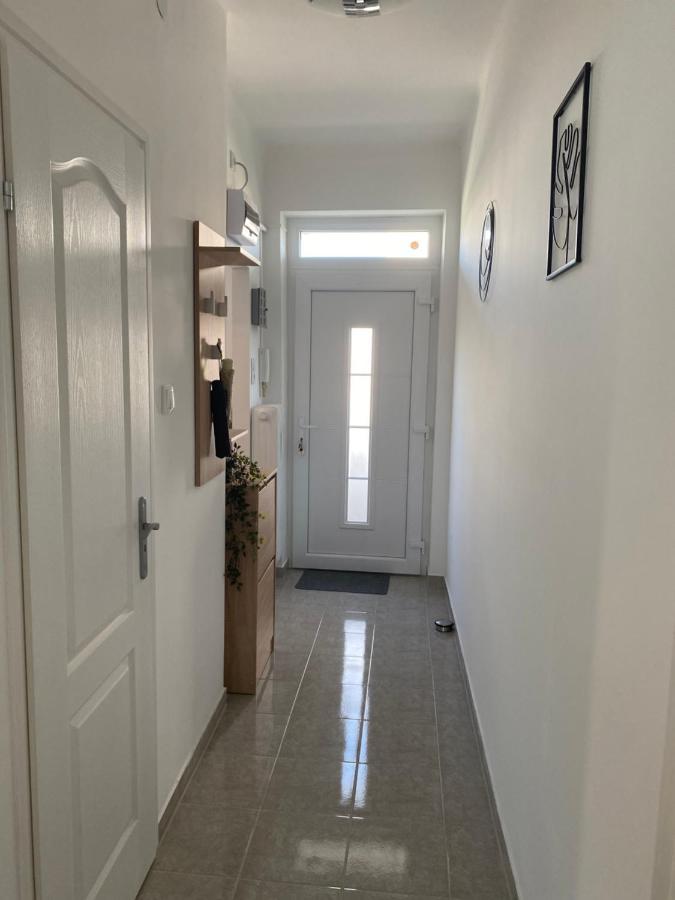Katica Apartman Дьёр Экстерьер фото