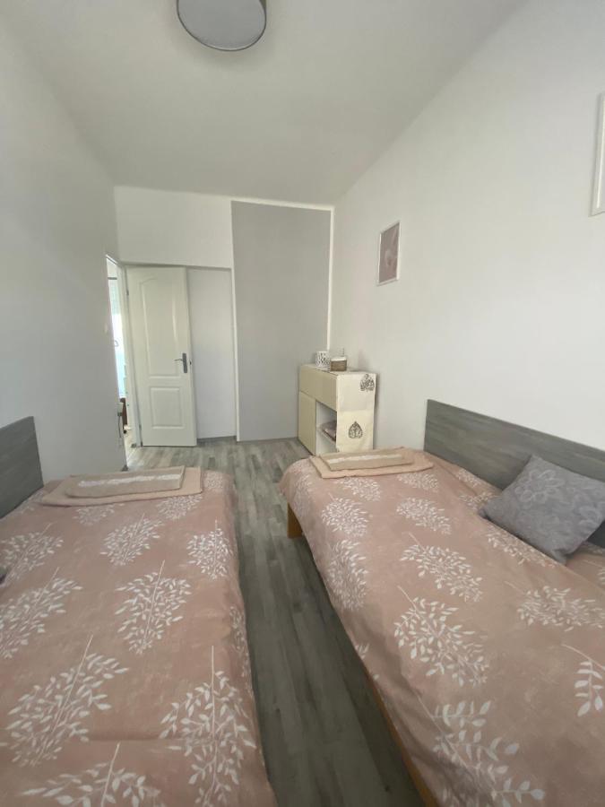 Katica Apartman Дьёр Экстерьер фото