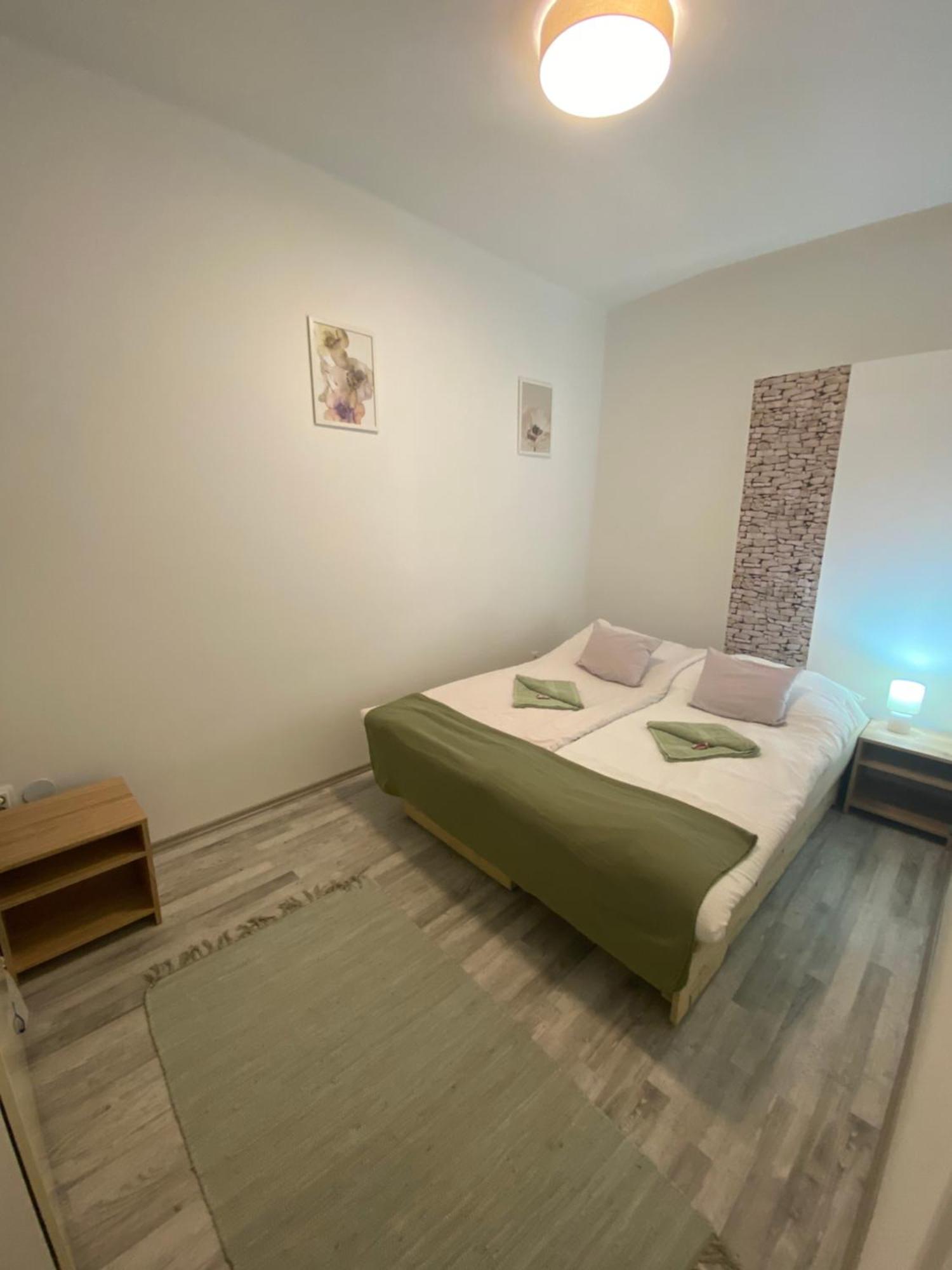 Katica Apartman Дьёр Экстерьер фото